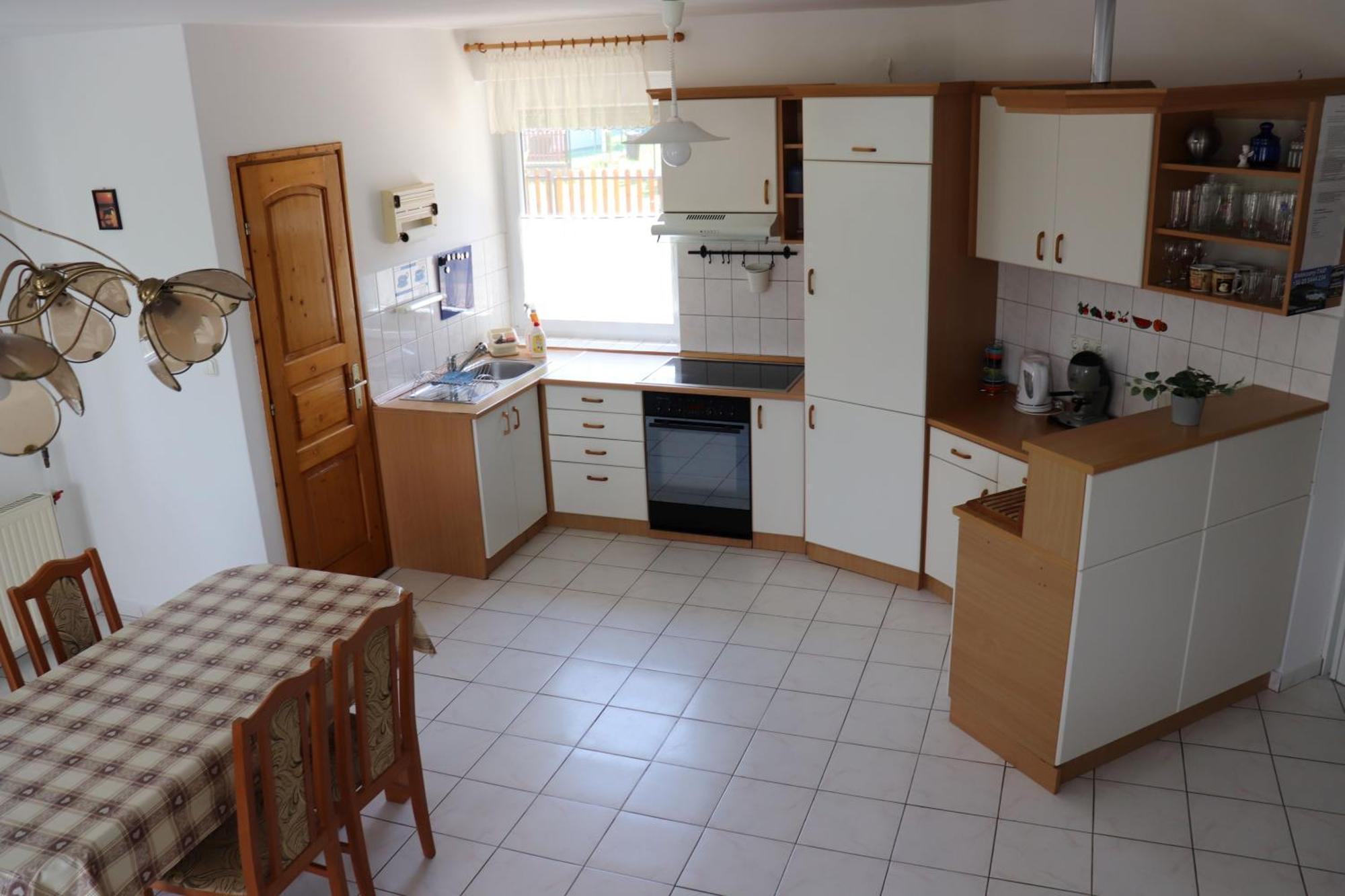 Badacsony Apartmanház Badacsonytomaj Exterior foto